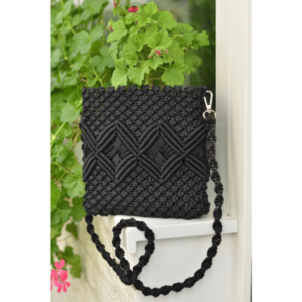 Arshlaza Macrame PATTERN Purse Black